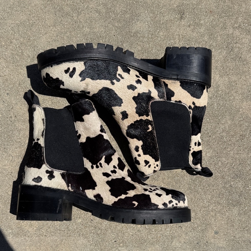 Urban Outfitters Cow Print Chelsea Booties in Black and Cream